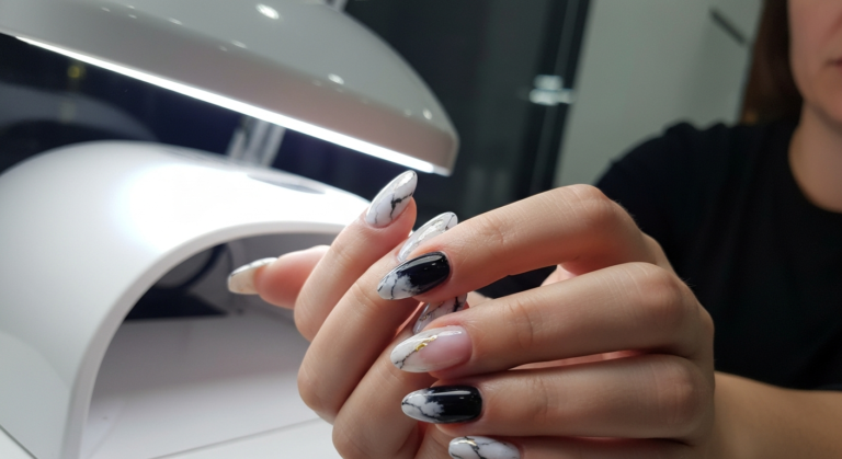 Jak zrobić marmur na paznokciach krok po kroku?