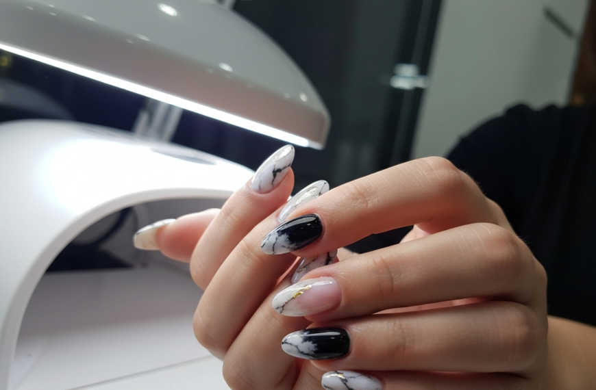Jak zrobić marmur na paznokciach krok po kroku?